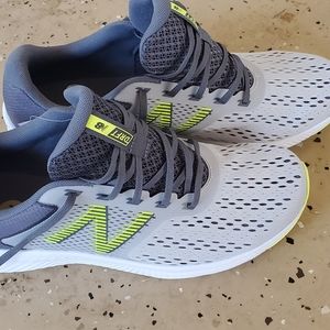 New Balance DRFT tennis shoes
